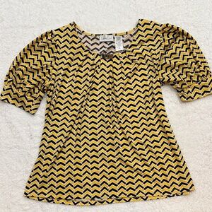 Chevron Patterned Top in Yellow and Black